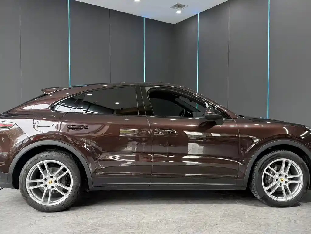 Porsche Cayenne — миниатюра 5