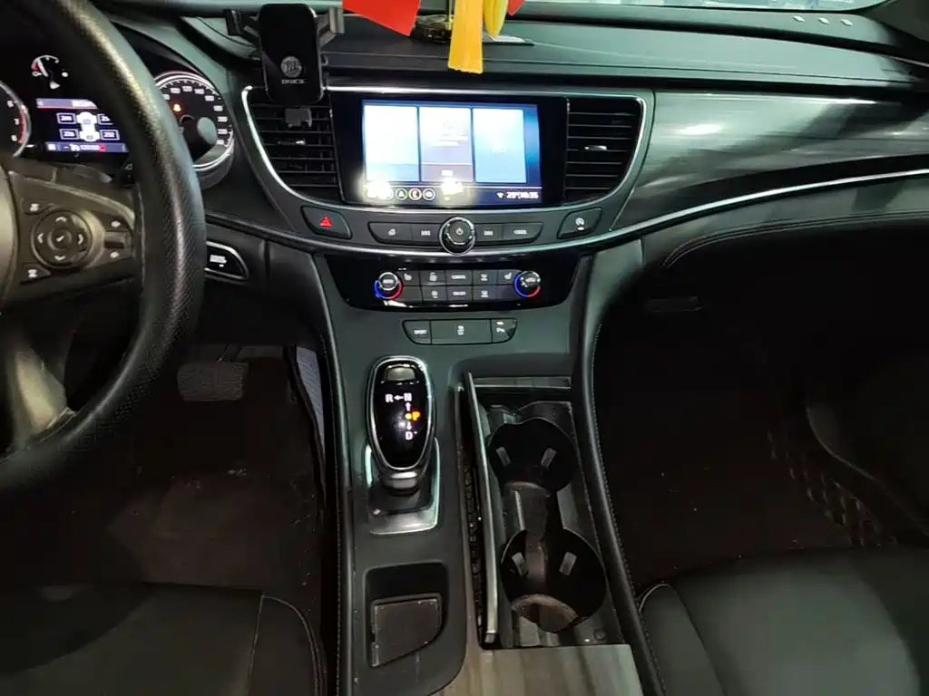 Buick LaCrosse — миниатюра 13