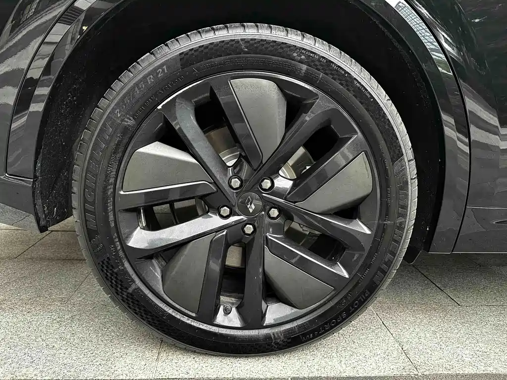 Li Auto Li L9 — миниатюра 9