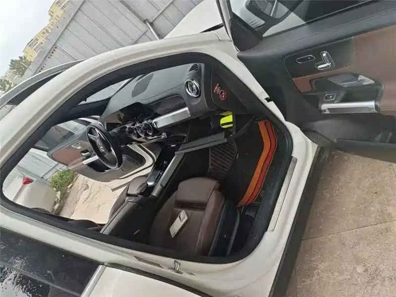 Mercedes-Benz GLB — миниатюра 9