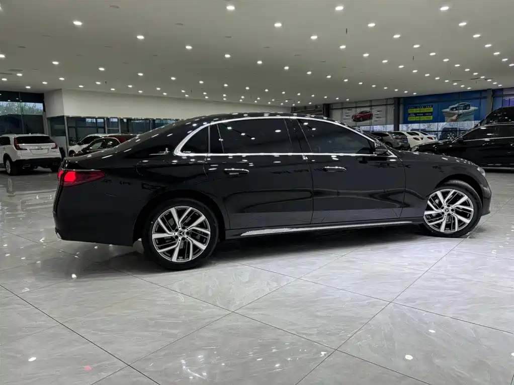 Mercedes-Benz E-Class E 2025 E 300 L Fashion