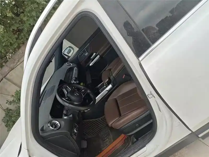 Mercedes-Benz GLB — миниатюра 2