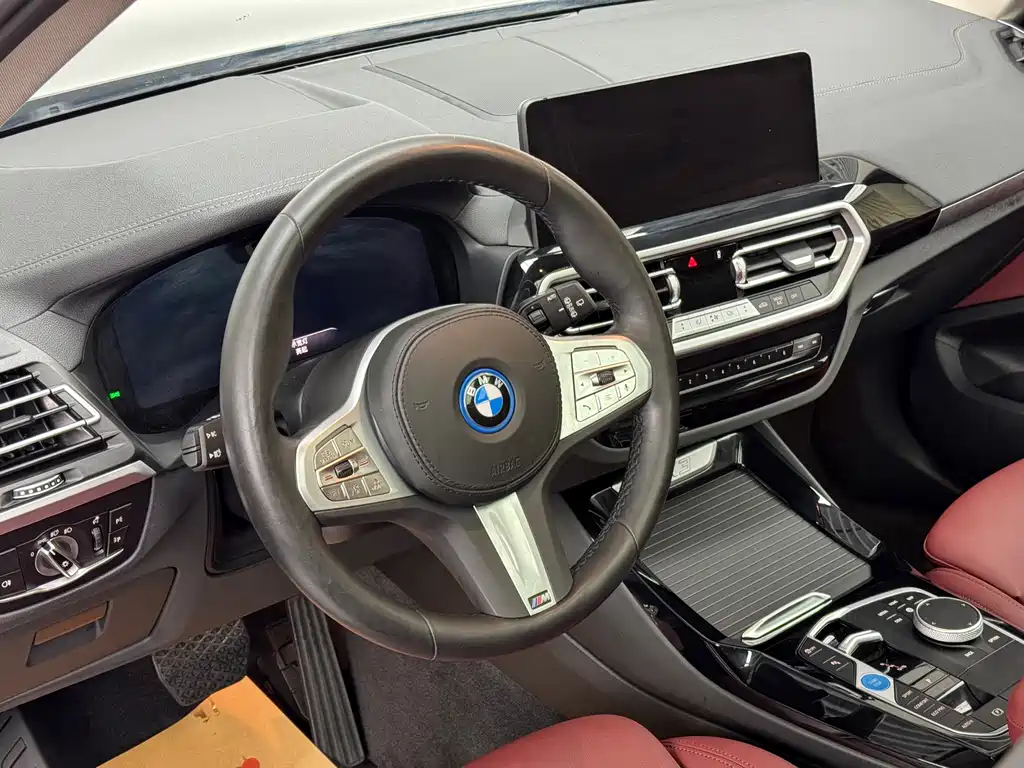 BMW iX3 — миниатюра 7