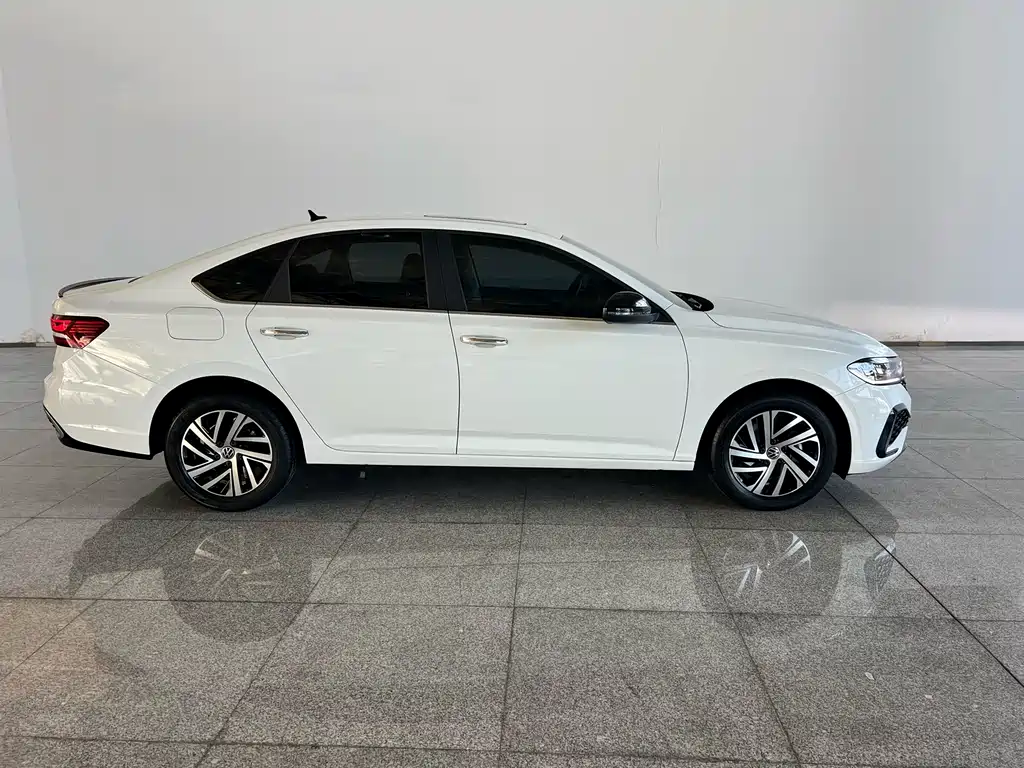 Volkswagen Lavida 2023 300TSI DSG