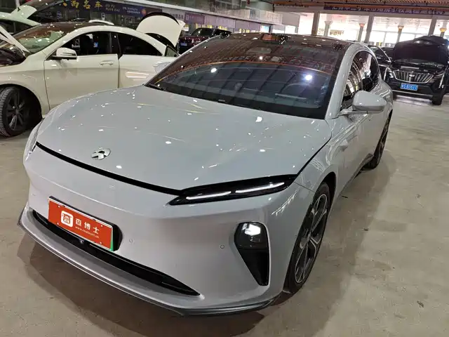 NIO NIO ET5T 2024