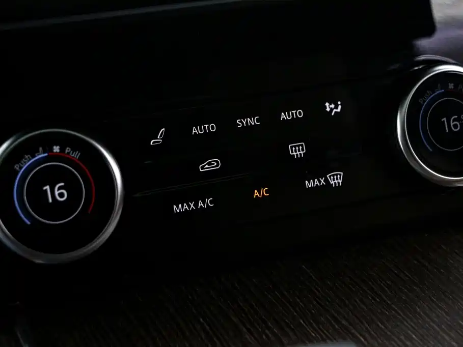 Land Rover Range Rover — миниатюра 9