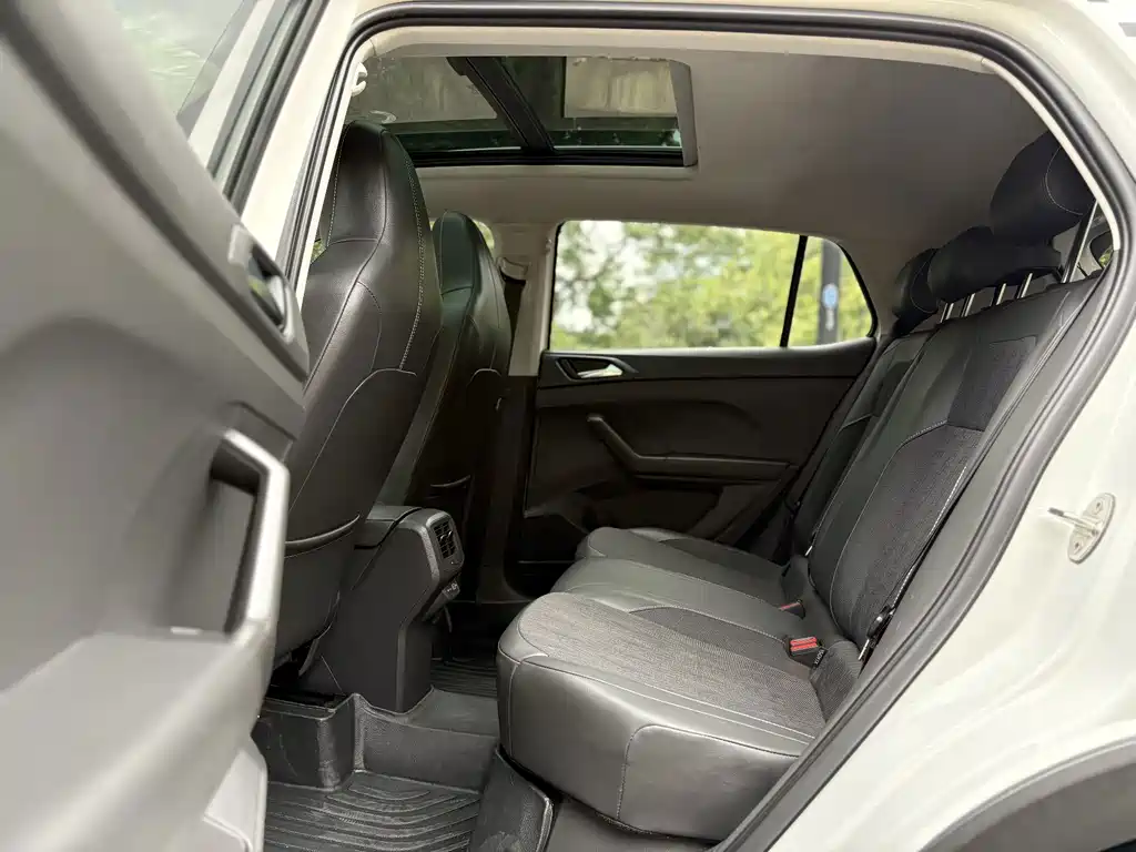Volkswagen T-Cross — миниатюра 6