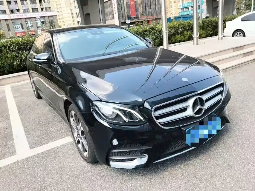 Mercedes-Benz E-Class — миниатюра 2