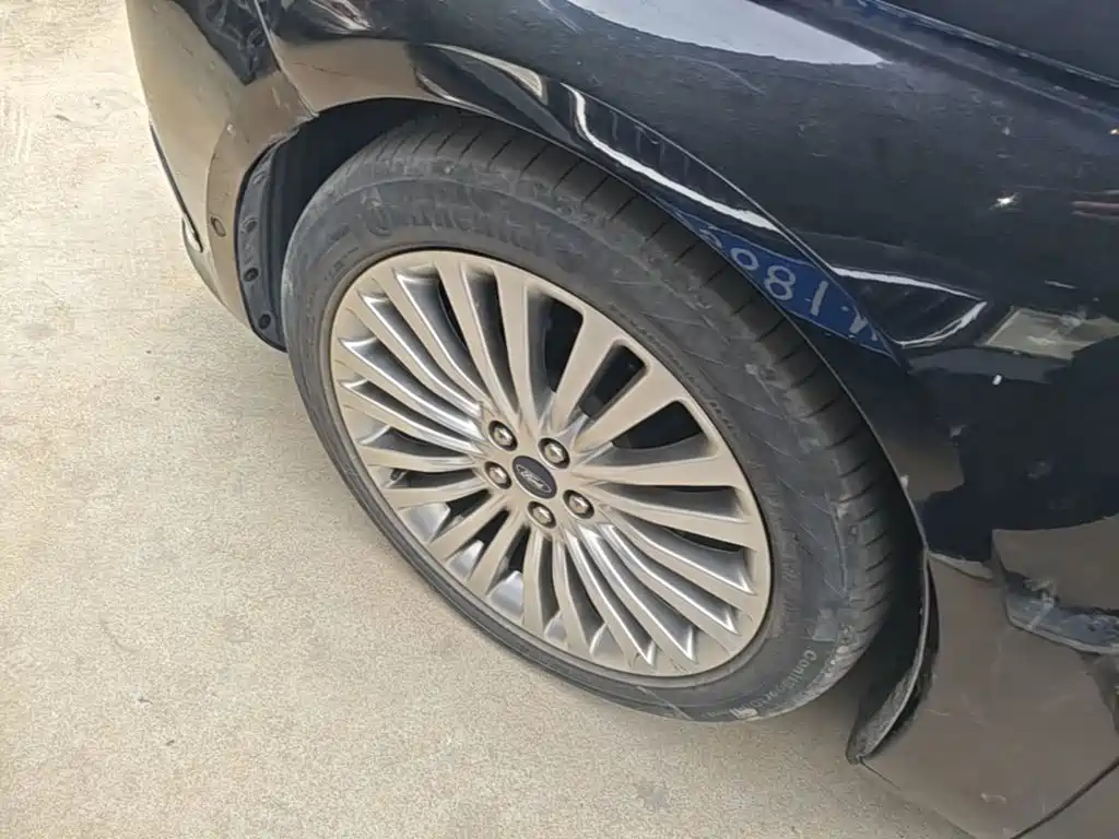 Ford Taurus — миниатюра 23