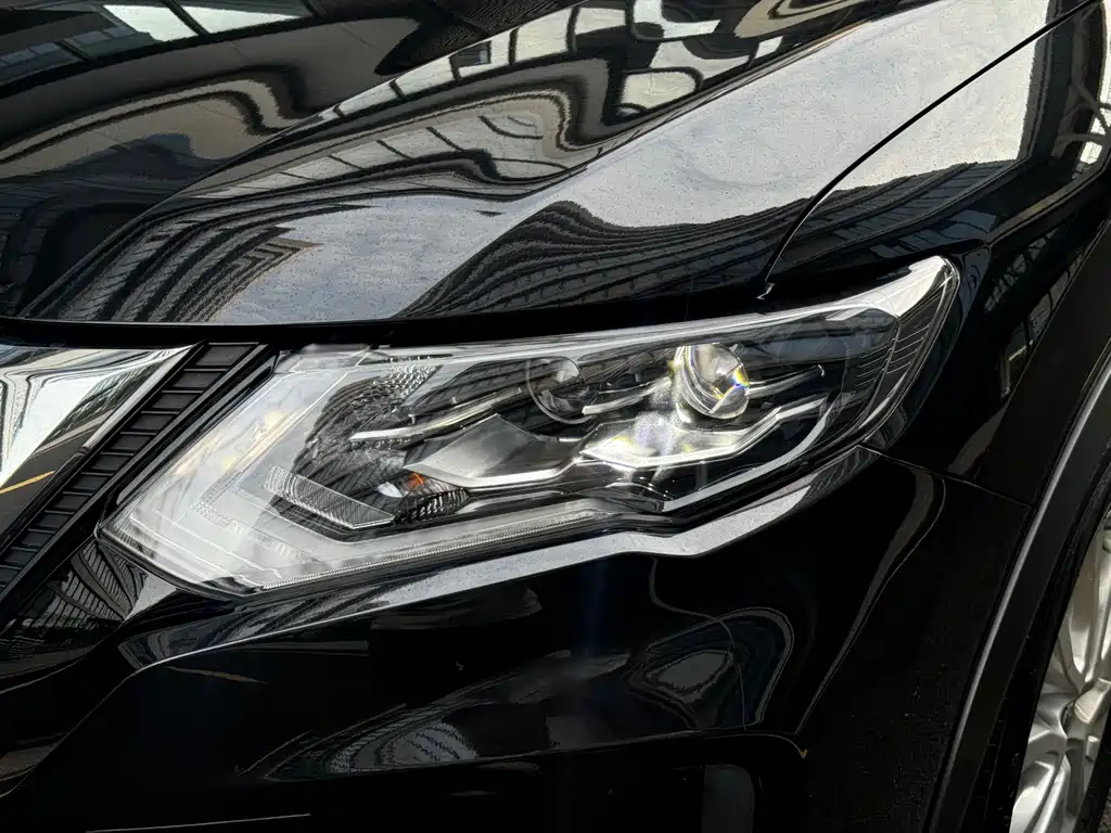 Nissan X-Trail — миниатюра 3
