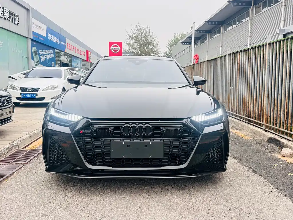AUDI RS 6