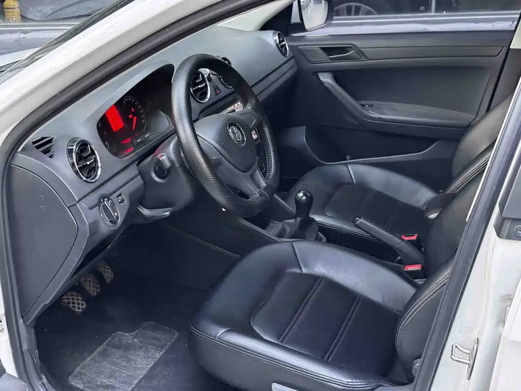 Volkswagen Jetta — миниатюра 3