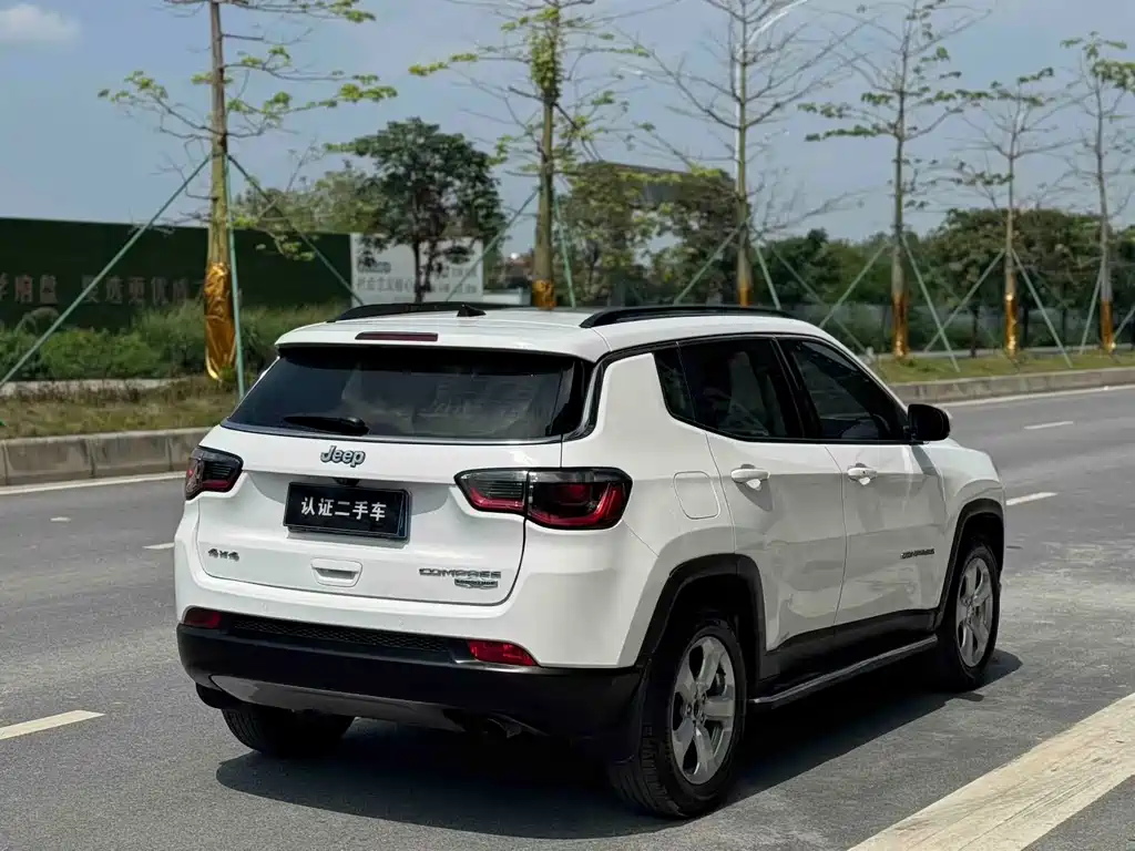 Jeep Compass — миниатюра 9