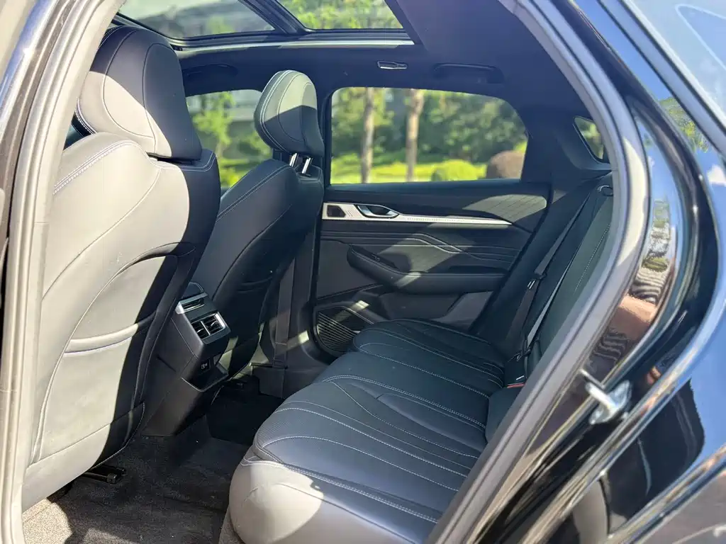 GEELY AUTOMOBILE XINGRUI