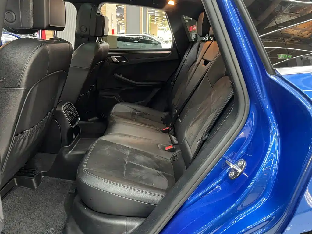 Porsche Macan — миниатюра 6