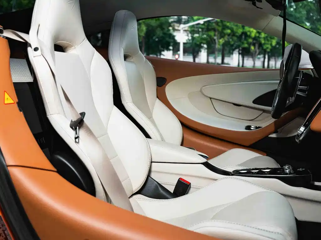 McLaren GT — миниатюра 12