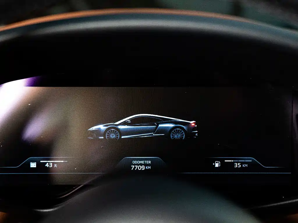 McLaren GT — миниатюра 20