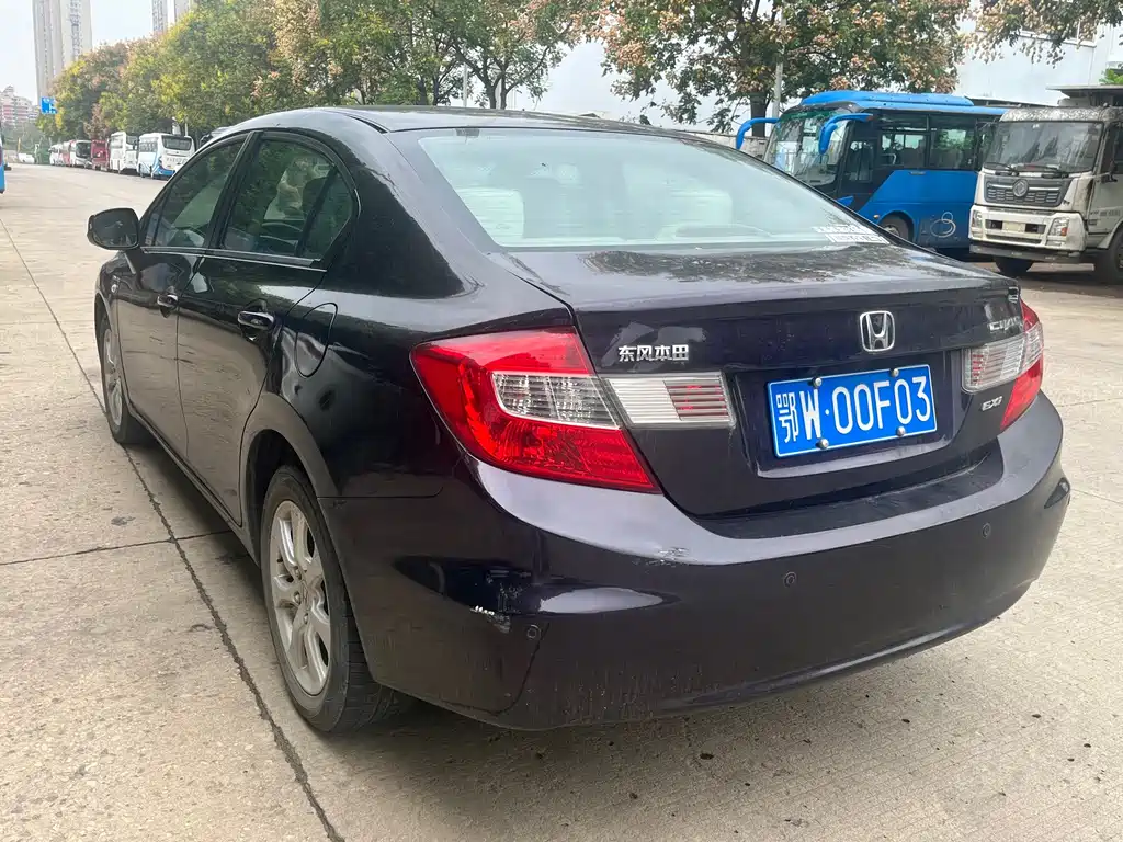 Honda Civic — миниатюра 8