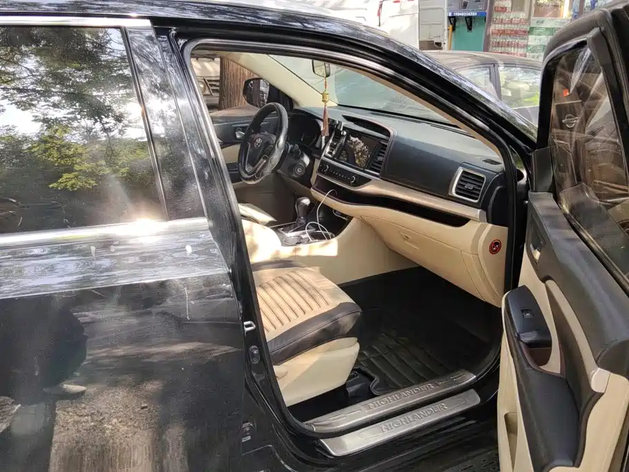 Toyota Highlander — миниатюра 8