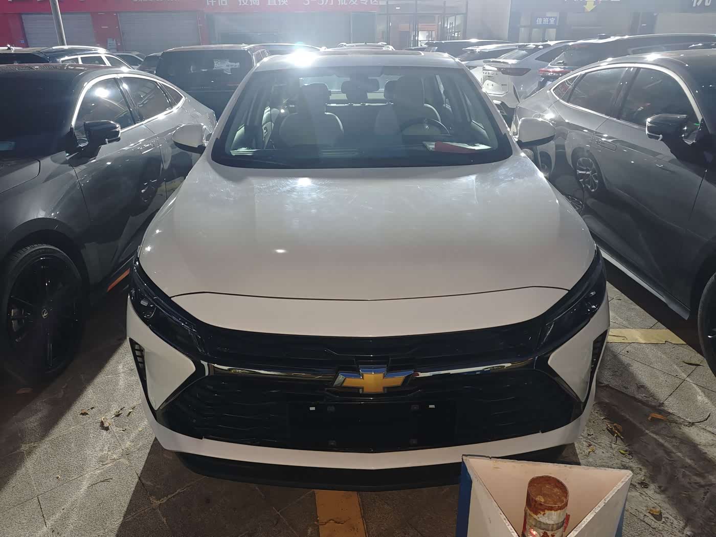 Chevrolet Monza 1.5 л 2022 г. Белый, пробег 6000 км