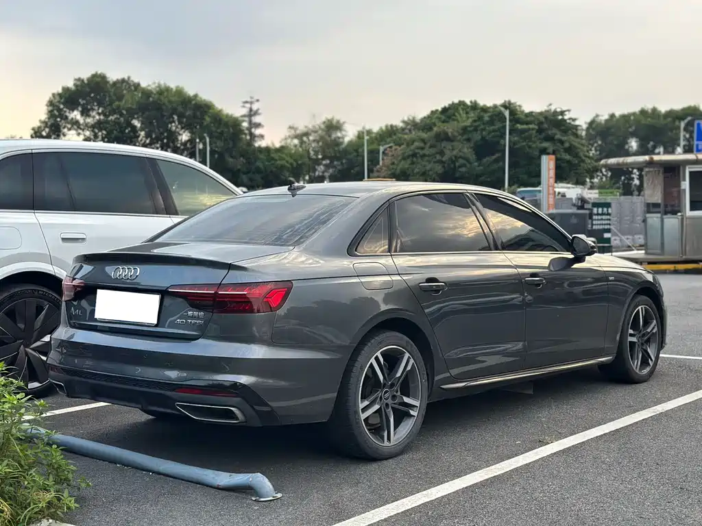 Audi A4L — миниатюра 10