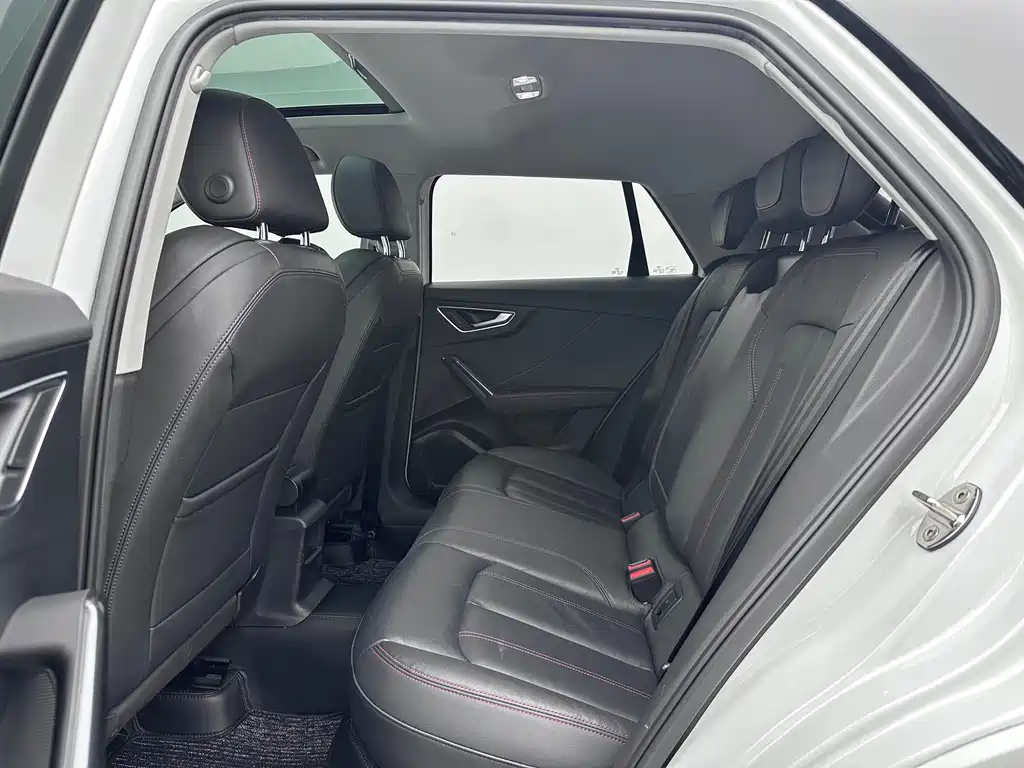 Audi Q2L — миниатюра 15