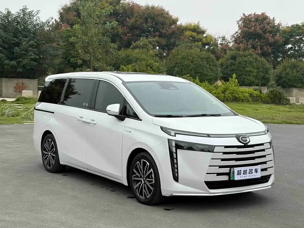 GAC Motor Trumpchi E8 PHEV — миниатюра 3