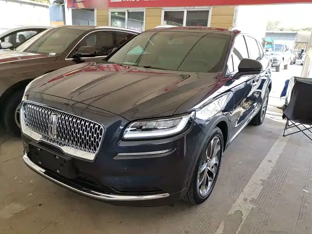 LINCOLN NAVIGATOR