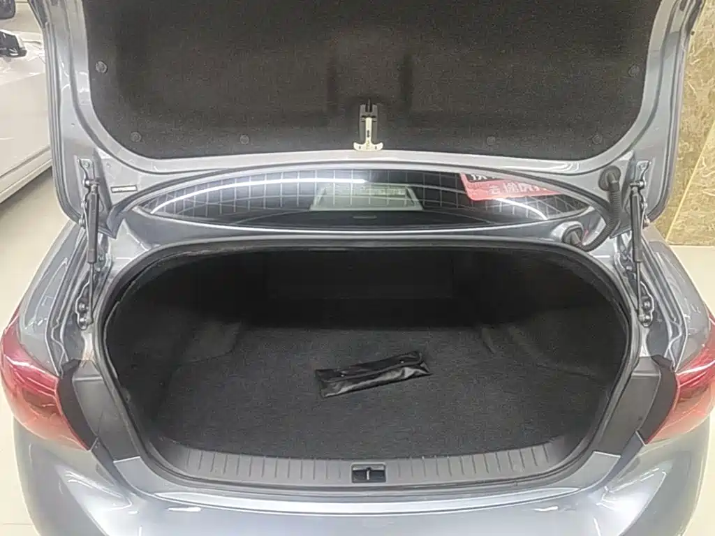 Infiniti Q50L — миниатюра 19