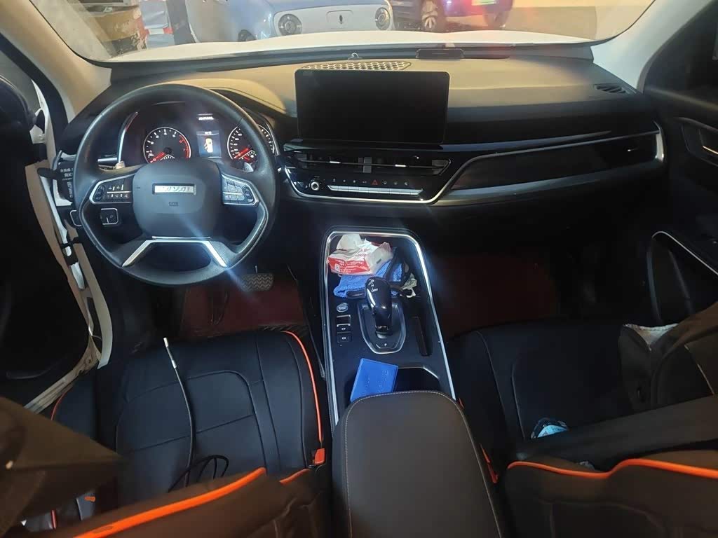 Haval Haval H6 1.5 л 2024 г. Белый, пробег 10700 км