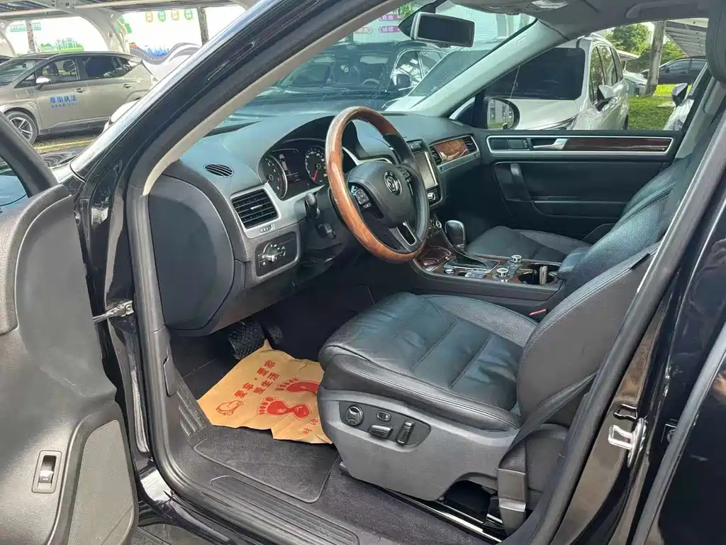 Volkswagen Touareg — миниатюра 5