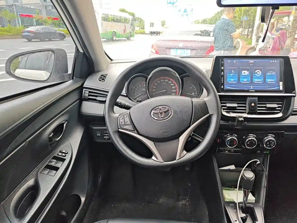 Toyota Vios FS — миниатюра 11