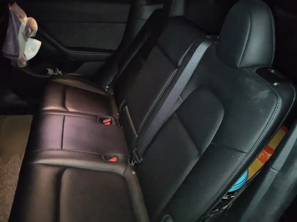 Tesla Model Y — миниатюра 13