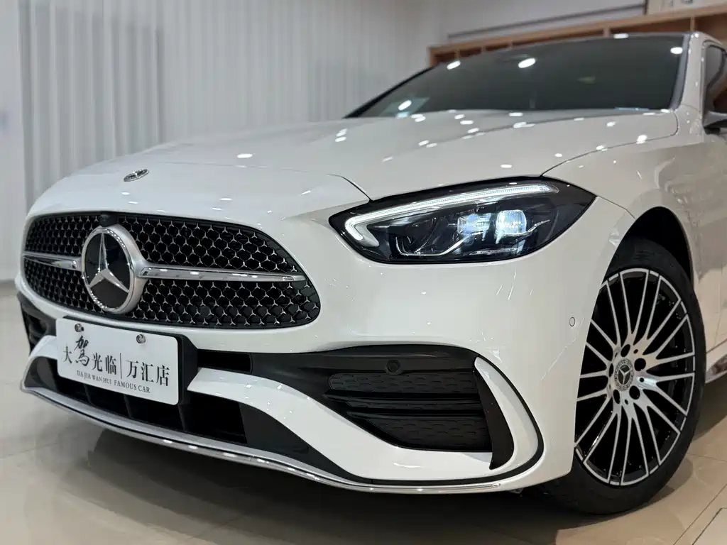 Mercedes-Benz C-Class — миниатюра 10