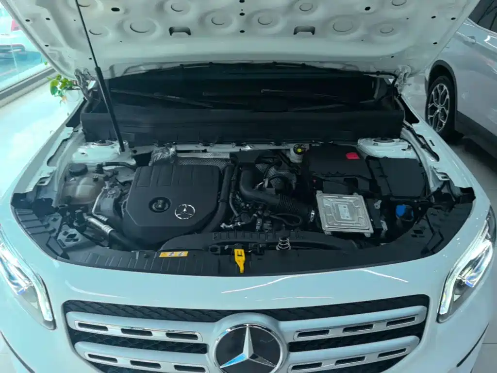 Mercedes-Benz GLB — миниатюра 20