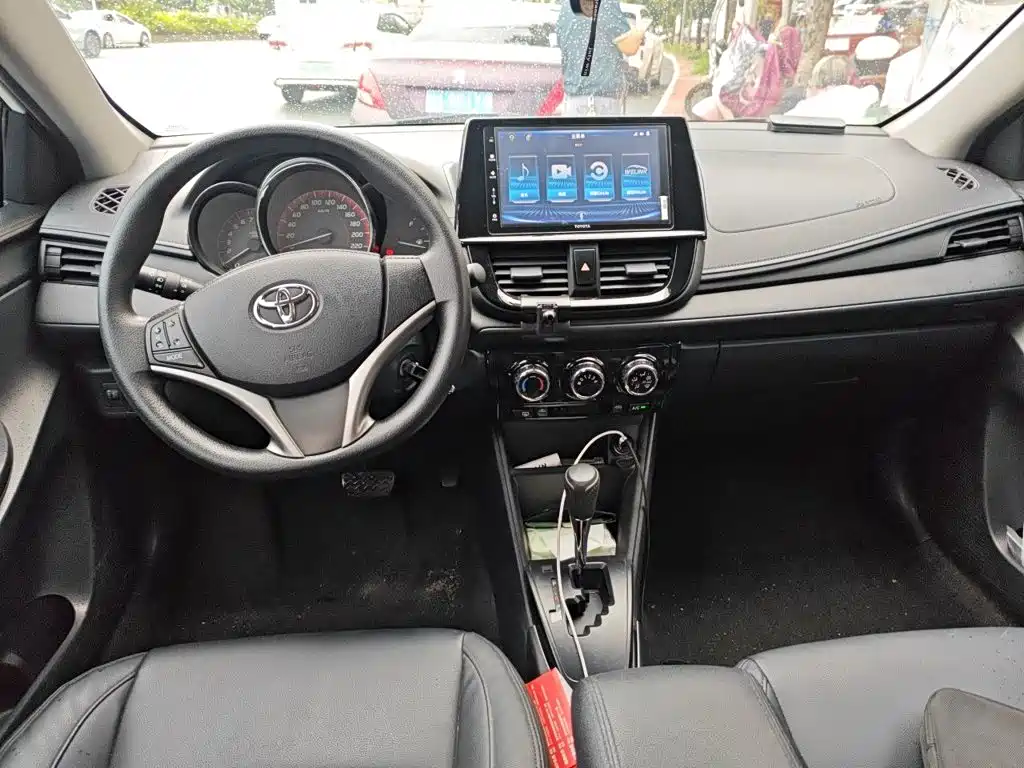 Toyota Vios FS — миниатюра 10