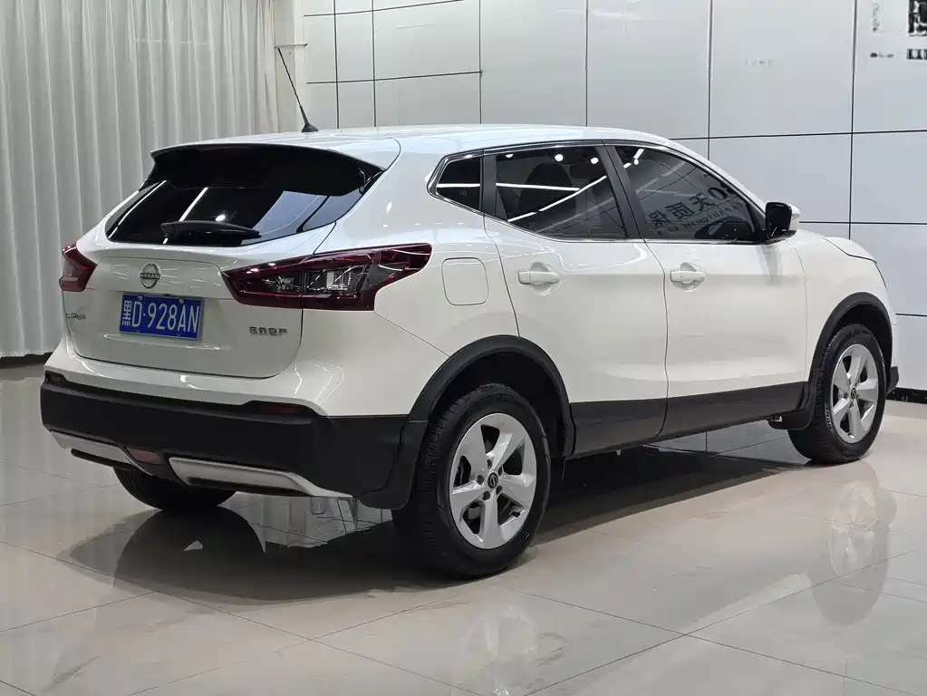 Nissan Qashqai — миниатюра 6