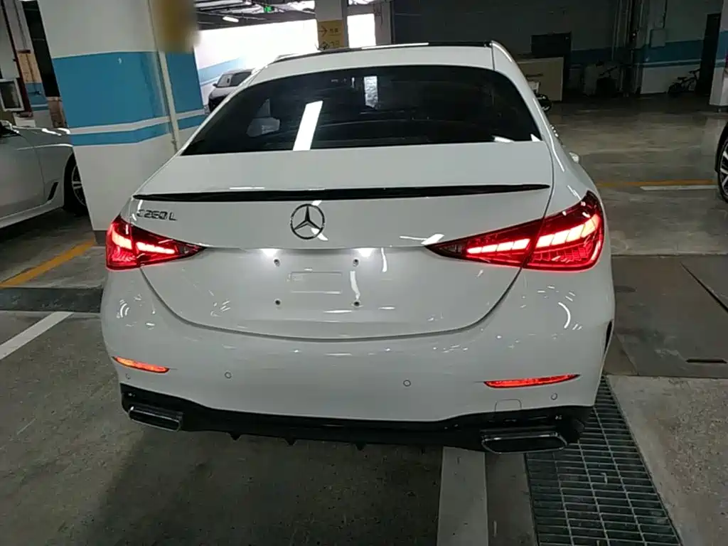 Mercedes-Benz C-Class — миниатюра 6