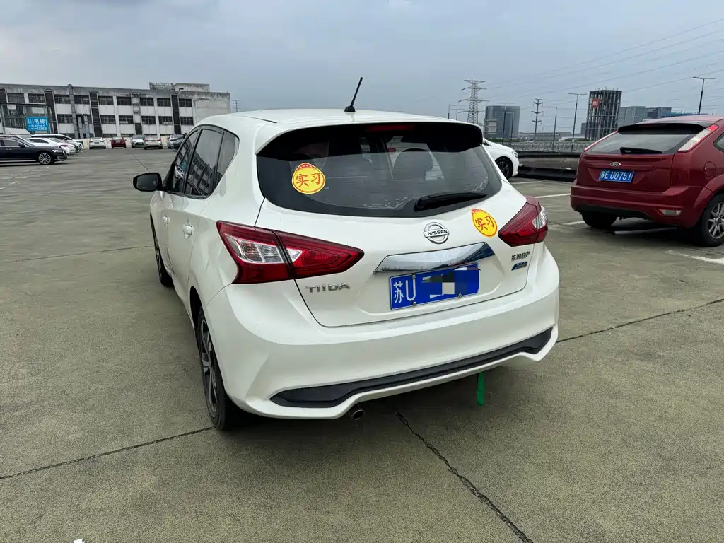 Nissan Tiida — миниатюра 3