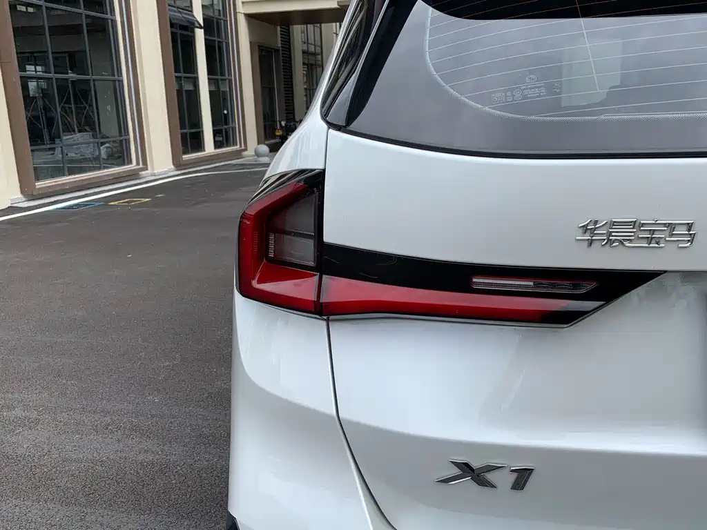 BMW X1 — миниатюра 13