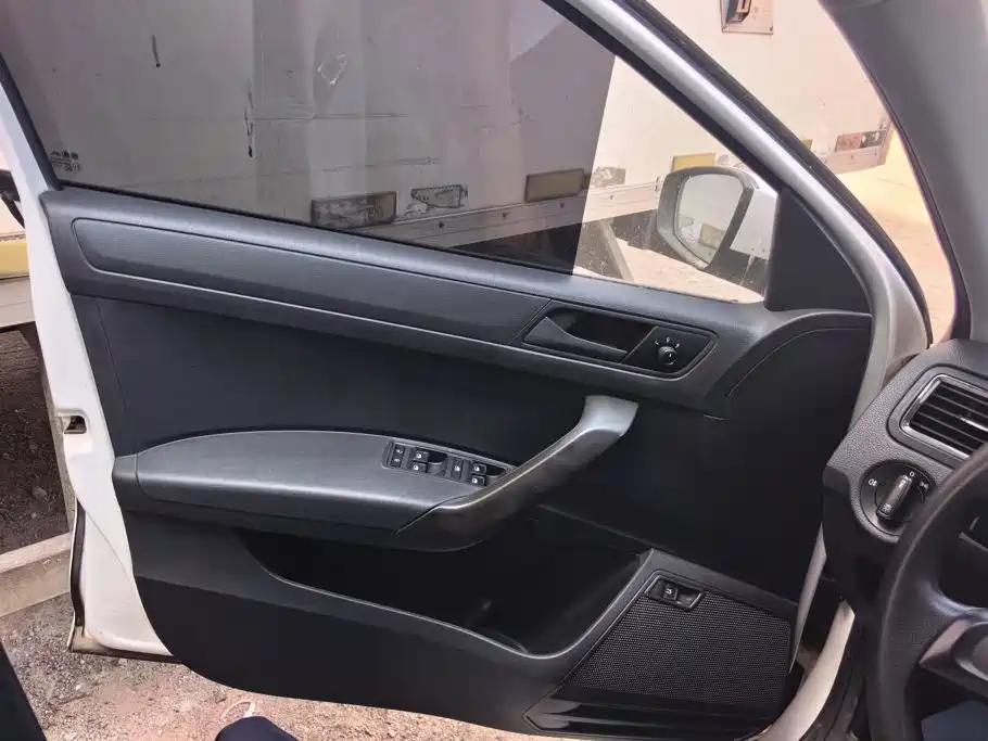 Volkswagen Santana — миниатюра 7