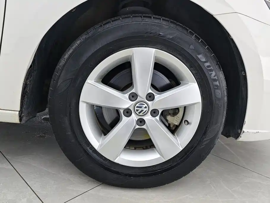 Volkswagen Lavida — миниатюра 6