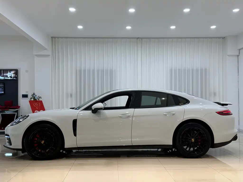 Porsche Panamera — миниатюра 7