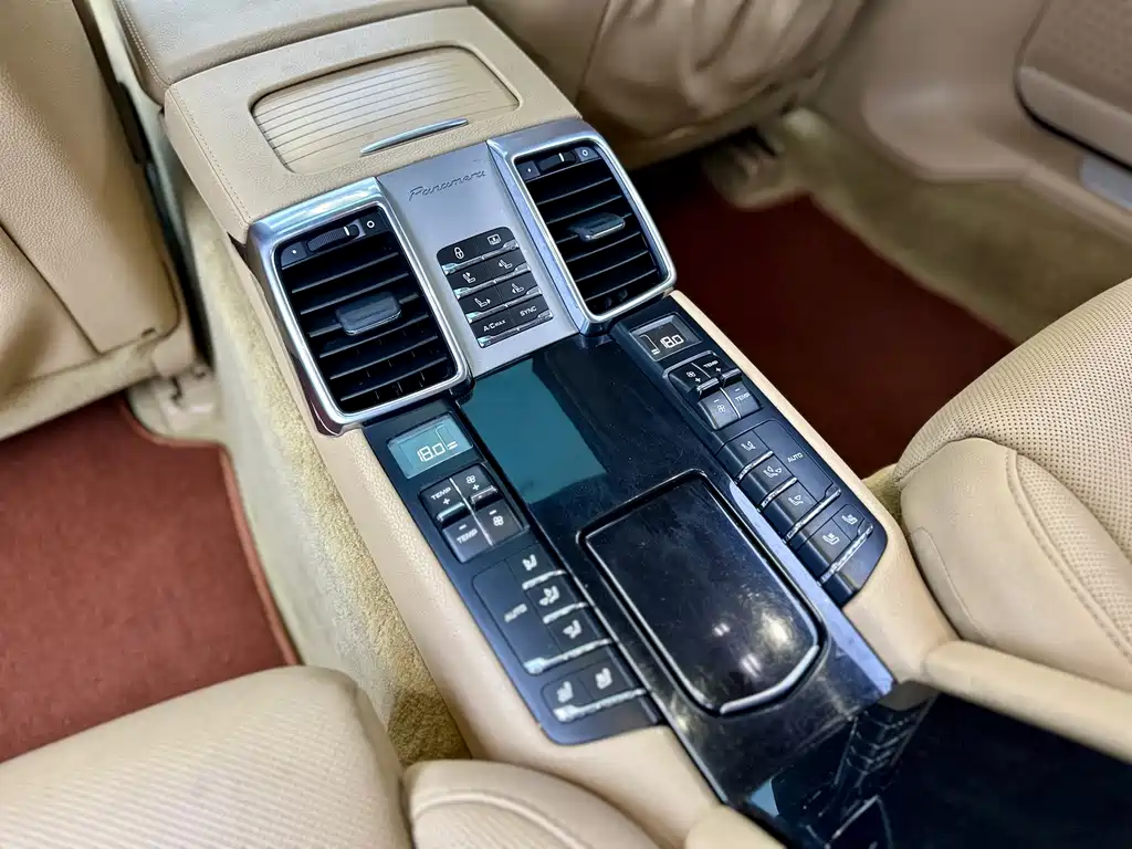 Porsche Panamera — миниатюра 6