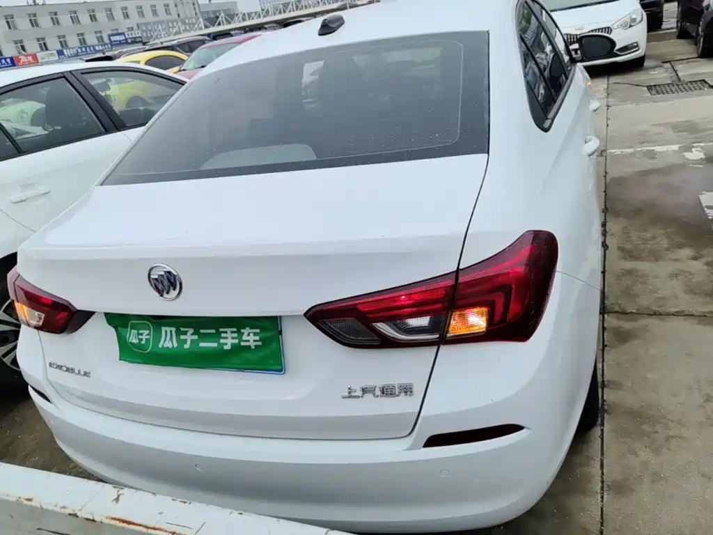 Buick Excelle — миниатюра 6