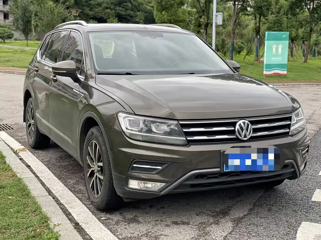 Volkswagen Tiguan L L 2017 330TSI AT Luxury