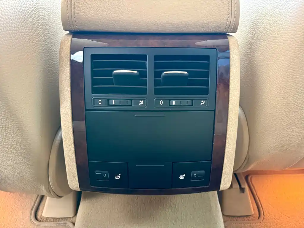 Volkswagen Touareg — миниатюра 15