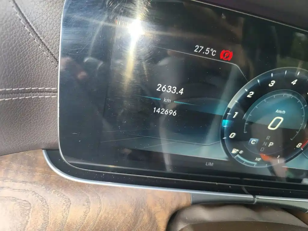 Mercedes-Benz E-Class — миниатюра 13