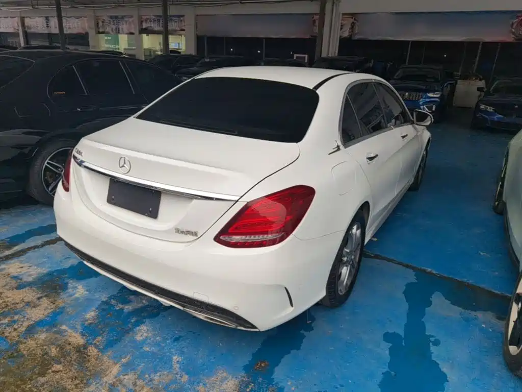 Mercedes-Benz C-Class — миниатюра 7