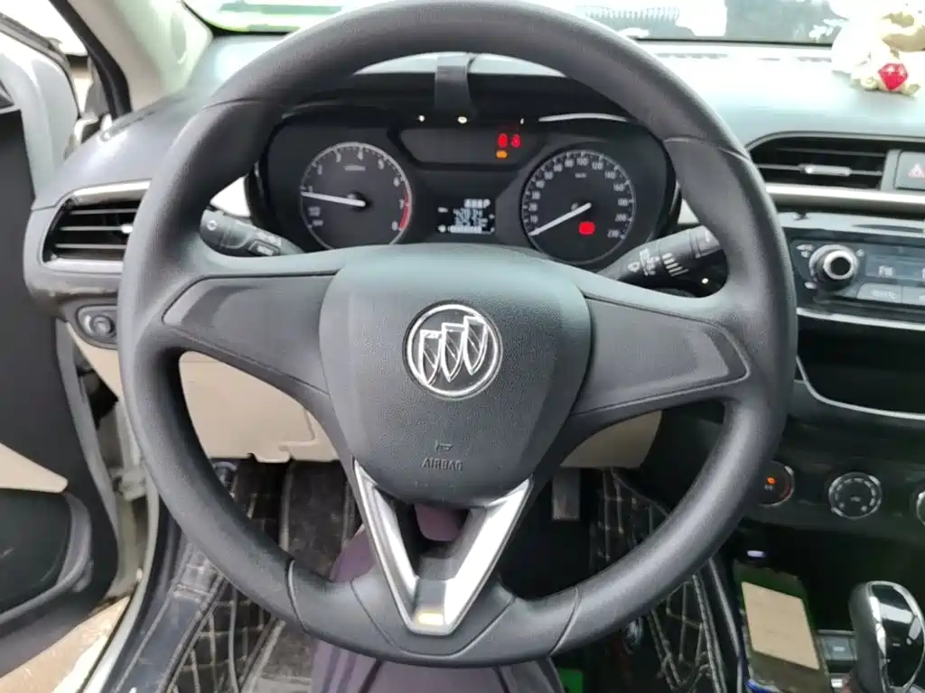 Buick Excelle — миниатюра 11